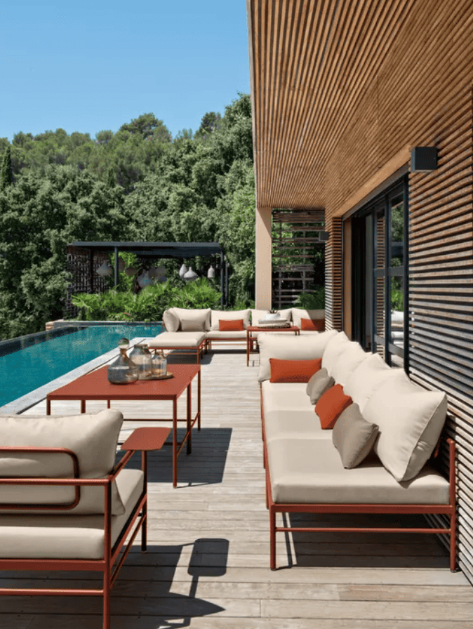 Sofá Rivage de Fermob: diseño modular, confort premium y color para tu exterior