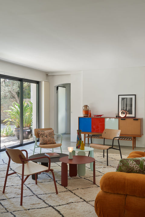 Sillón bajo de roble con reposabrazos STUDIEFERMOB RDM Madrid