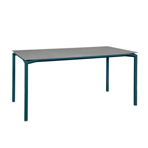 Mesa calvi mineral 160x80cm de la marca fermob. comprar online en rincon del mueble