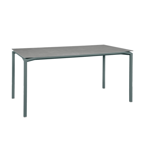 Mesa calvi mineral 160x80cm de la marca fermob. comprar online en rincon del mueble