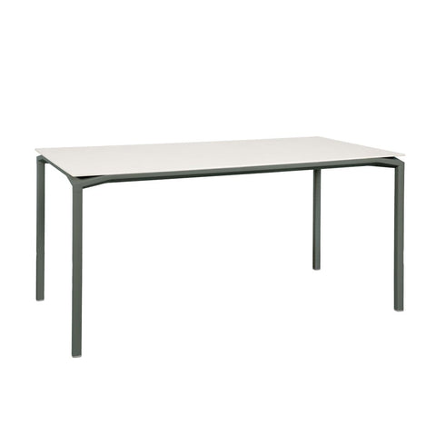 Mesa calvi mineral 160x80cm de la marca fermob. comprar online en rincon del mueble