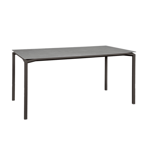 Mesa calvi mineral 160x80cm de la marca fermob. comprar online en rincon del mueble