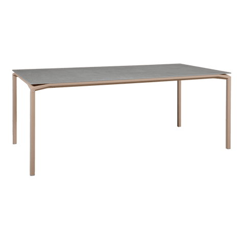 Mesa Calvi Mineral 195x95 de la marca fermob. comprar online en rincon del mueble