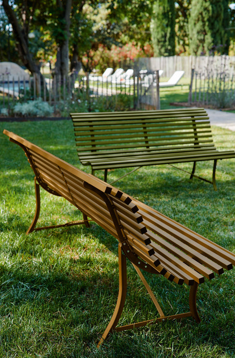 Banco LOUISIANE para 4 personas de la marca francesa Fermob. Comprar Fermob online. Rincón del Mueble