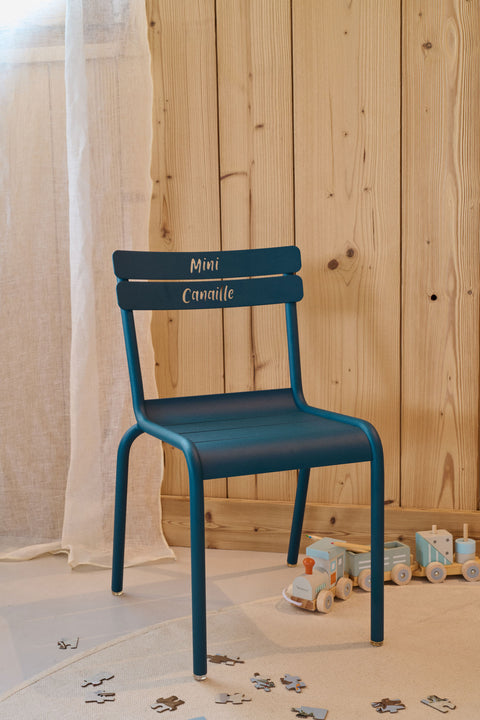 Silla LUXEMBOURG KID CANAILLE de la marca francesa Fermob. Comprar Fermob online. Rincón del Mueble