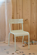 Silla LUXEMBOURG KID REVEUSE de la marca francesa Fermob. Comprar Fermob online. Rincón del Mueble