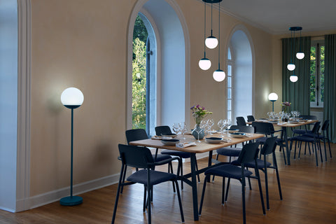 Set monocromático de 3 lámparas MOOON de 134cm, Fermob online RDM Madrid