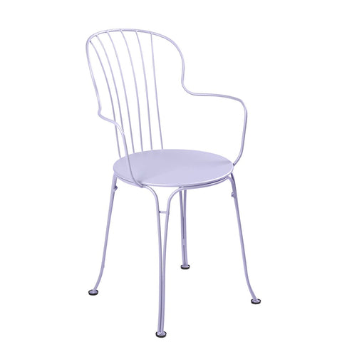 Silla con reposabrazos OPERA+ de la marca francesa Fermob. Comprar Fermob online. Rincón del Mueble