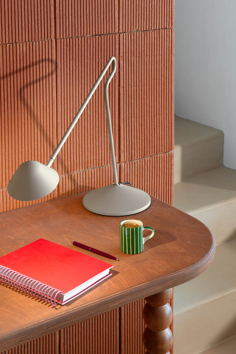 lampara escritorio PIXI de 47cm de la marca FERMOB. COMPRAR ONLINE EN RINCON DEL MUEBLE