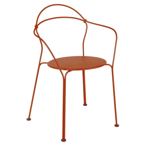 Silla con reposabrazos AIRLOOP de la marca francesa Fermob. Comprar Fermob online. Rincón del Mueble