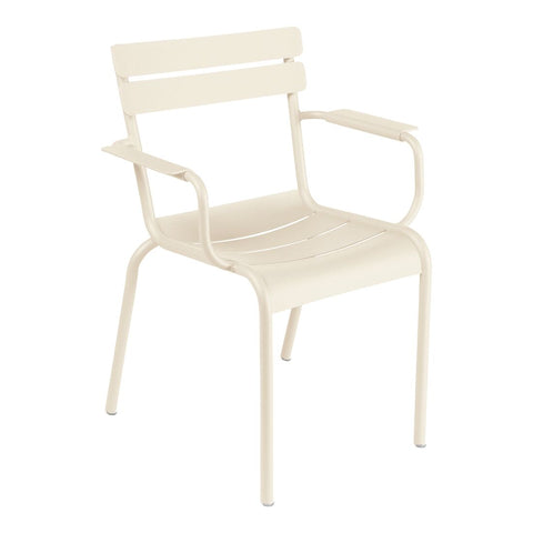 Silla con reposabrazos LUXEMBOURG de la marca francesa Fermob. Comprar Fermob online. Rincón del Mueble