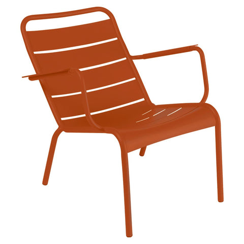 Sillón bajo con reposabrazos LUXEMBOURG. Fermob online. Rincón del Mueble