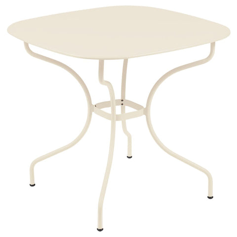 Mesa 82 x 82 cm OPERA+ de la marca francesa Fermob. Comprar Fermob online. Rincón del Mueble