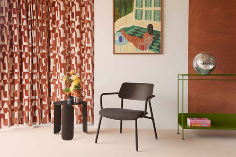 Sillon bajo de tela STUDIE de la marca fermob. comprar online en rincon del mueble.  RDM madrid