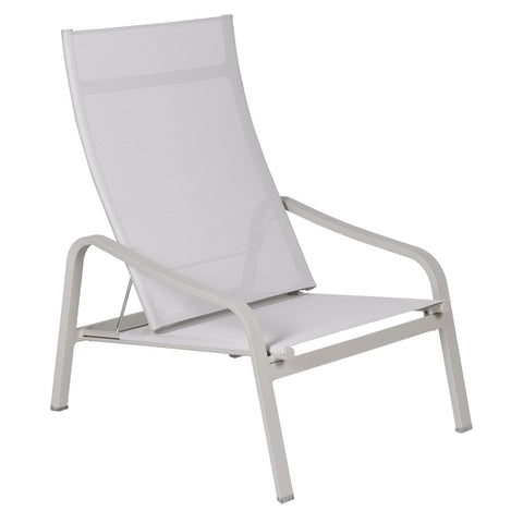 Sillón bajo ALIZÉ de la marca francesa Fermob. Comprar Fermob online. Rincón del Mueble
