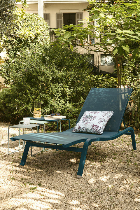 Tumbona ALIZÉ XS de la marca Fermob. Comprar Fermob online. Rincón del Mueble