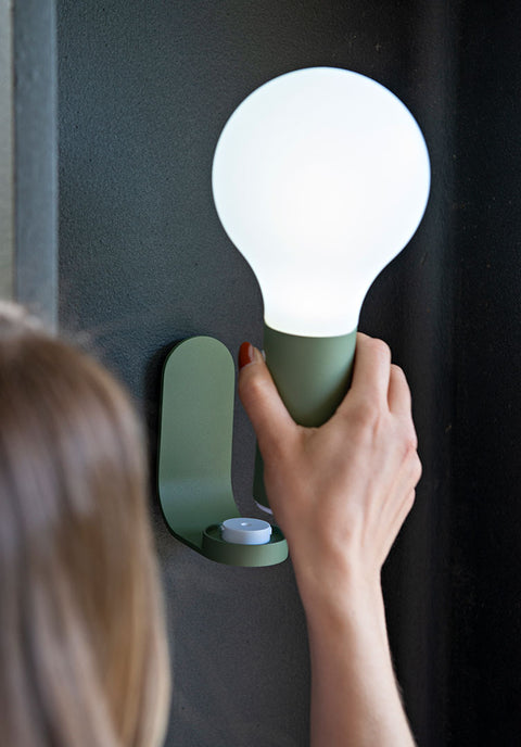 Aplique de pared para lámpara  APLÔ. Fermob online. Rincón del Mueble.ç