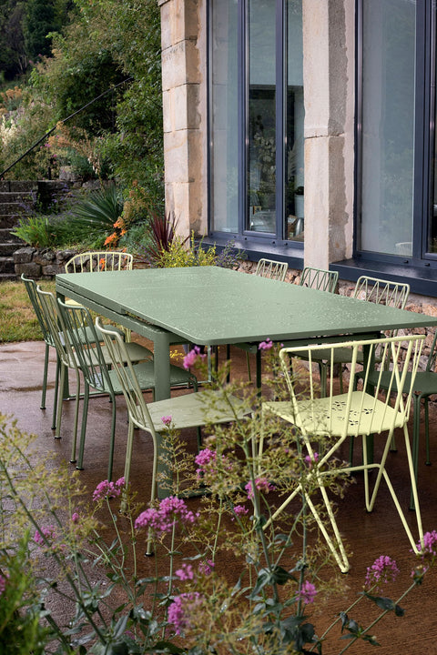 Mesa con dos módulos extensibles BIARRITZ de 200/300 X 100 cm. Colección Fermob. Comprar muebles online exterior e interior. Compra mobiliario Rincón del Mueble RDM Madrid España.