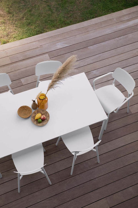 Mesa CALVI de 195 X 95 cm de la marca francesa Fermob. Comprar Fermob online. Rincón del Mueble