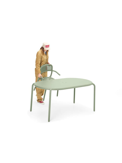 Mesa TONÍ 160x90cm. Fatboy collección Tomí. Compra online mobiliario exterior o interior. Rincón del Mueble RDM Madrid España.