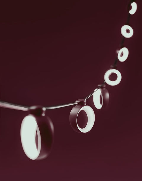 Guirnalda de luces exteriores HOOP de la marca Fermob. Comprar Fermob online