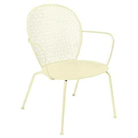 Sillón bajo con reposabrazos LORETTE. Comprar mobiliario online de Fermob en Rincón del Mueble RDM Madrid España