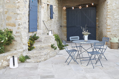 Guirnalda de luces exteriores HOOP de la marca Fermob. Comprar Fermob online