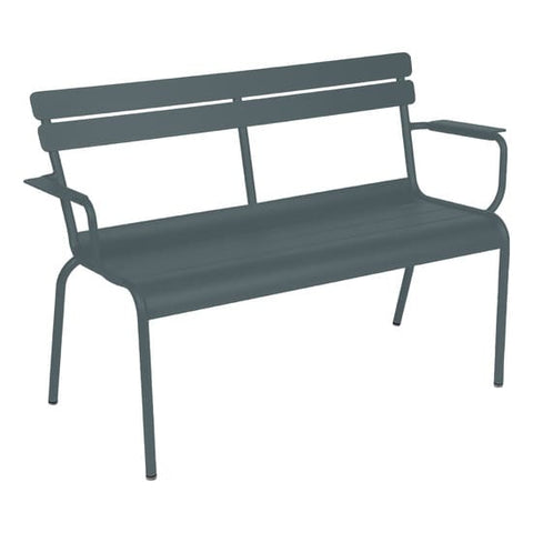 Banco con respaldo y reposabrazos para 2/3 personas LUXEMBOURG / Rincón del Mueble. Fermob España online