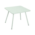 Mesa LUXEMBOURG KID de 57 x 57 cm de la marca francesa Fermob. Comprar Fermob online. Rincón del Mueble