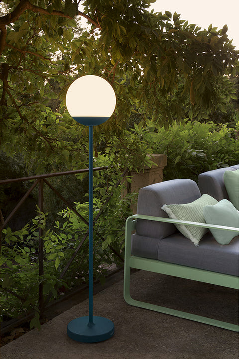 Set monocromático de 3 lámparas MOOON de 134cm, Fermob online RDM Madrid