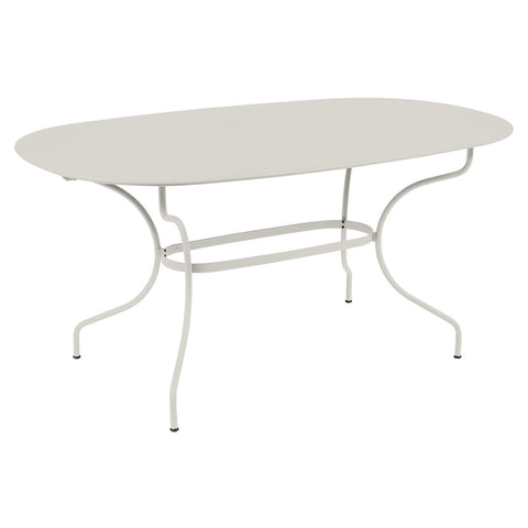 Mesa ovalada 160 x 90 cm OPERA+ de la marca francesa Fermob. Comprar Fermob online. Rincón del Mueble