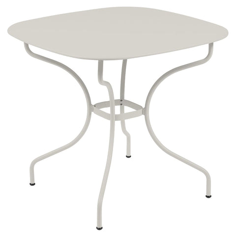 Mesa 82 x 82 cm OPERA+ de la marca francesa Fermob. Comprar Fermob online. Rincón del Mueble
